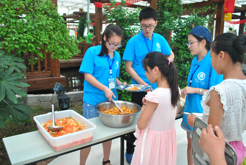 【青春建功十三五,携手共筑中国梦】生命科学学院”携手山东三山农业科技有限公司,把留守儿童夏令营开在家门口“ 调研团社会实践调研(4)